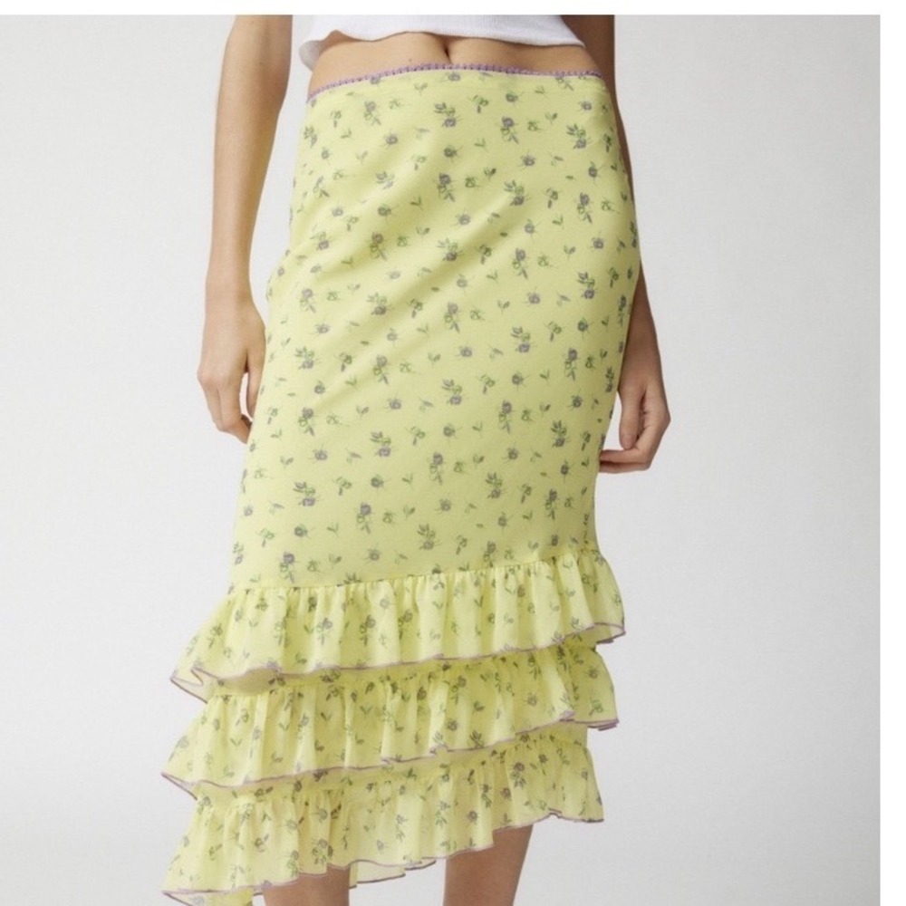 Kimchi Blue Yellow Floral Ruffle Asymmetrical Midi Skirt Purple Trim OB1703727 L